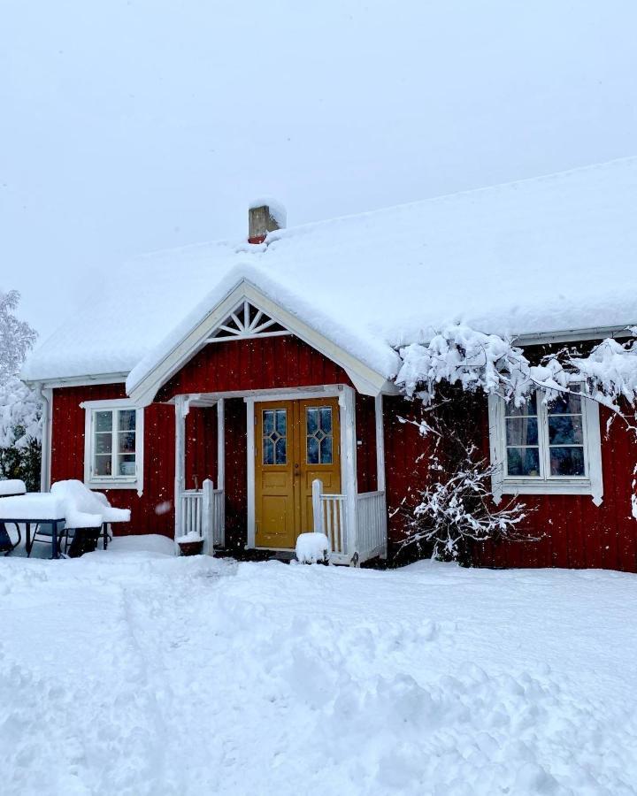 Bo I Egen Stuga Pa Haerlig Oelandsgard Kopingsvik Ngoại thất bức ảnh